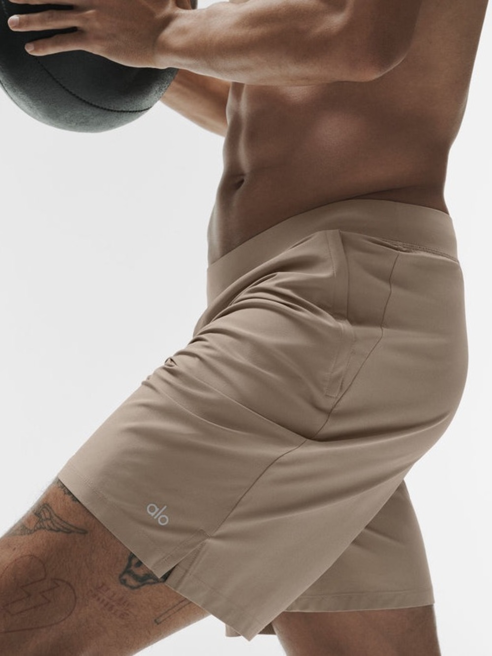 ALO Yoga Men’s 7" Repetition Short Gravel